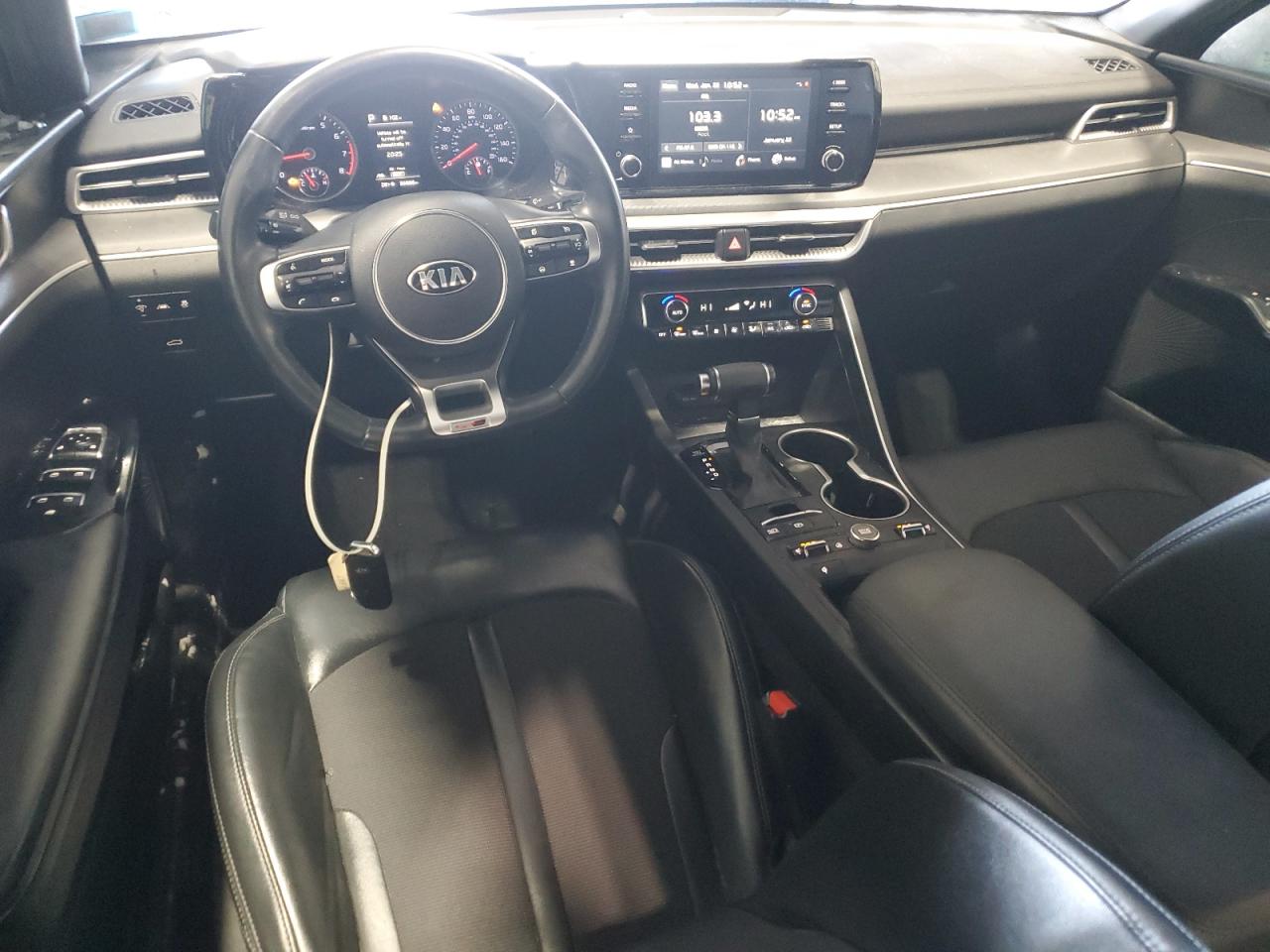 2021 Kia K5 - Image 8