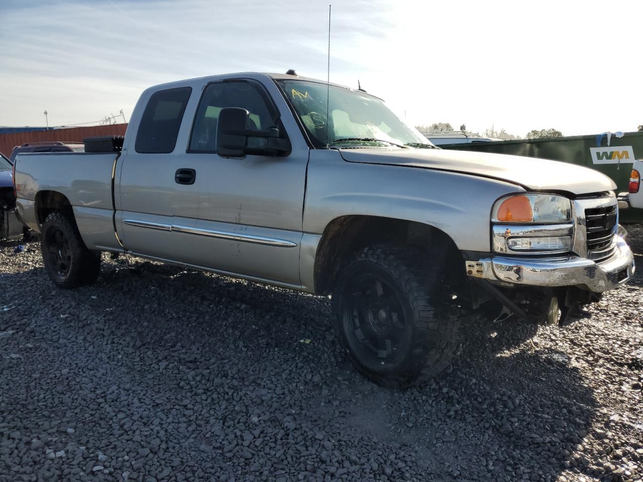 2005 GMC Sierra - Image 4