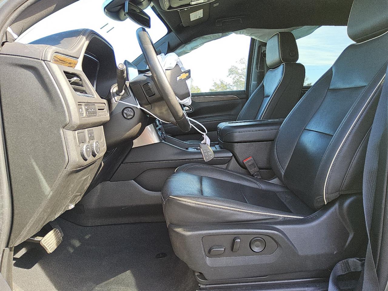 2023 Chevrolet Suburban - Image 7