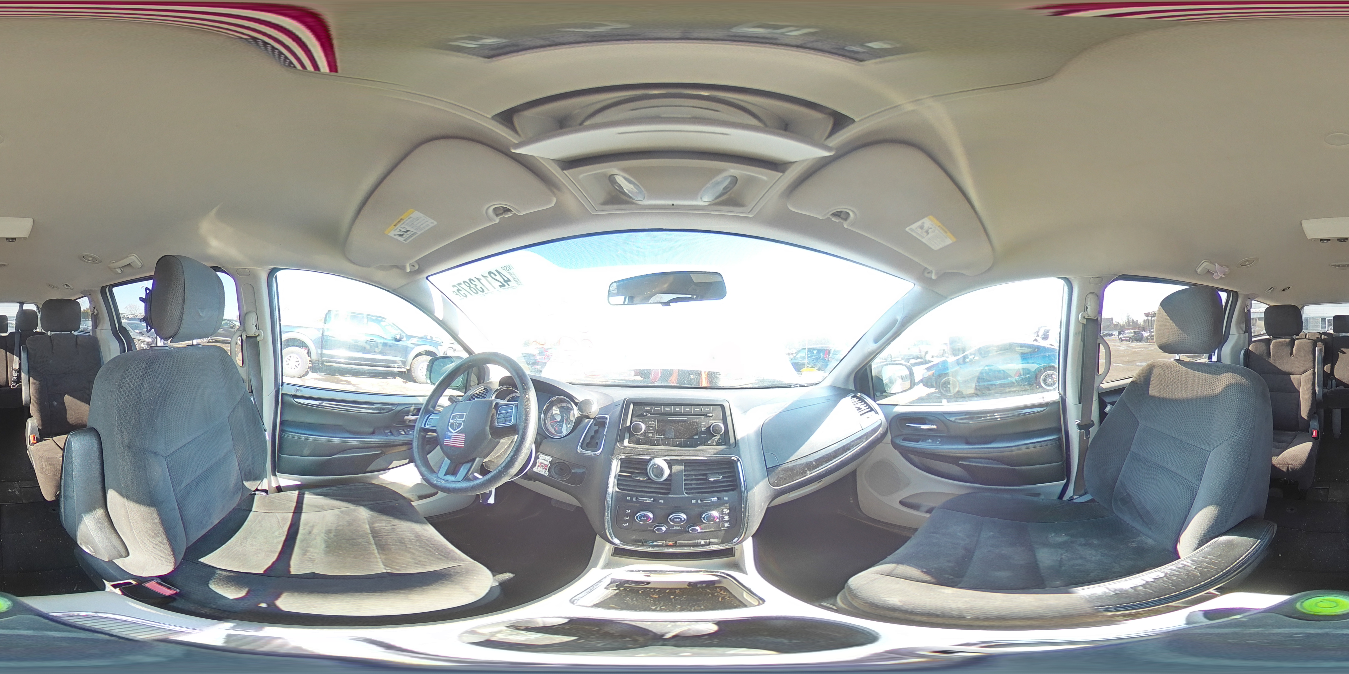 2016 Dodge Caravan - Image 14