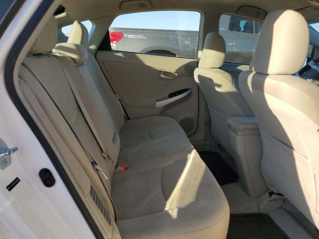 2011 Toyota Prius - Image 10
