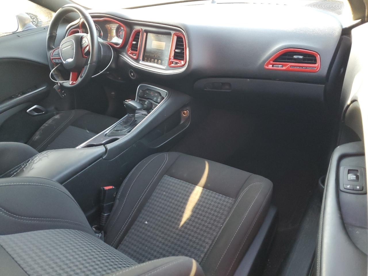 2018 Dodge Challenger - Image 8