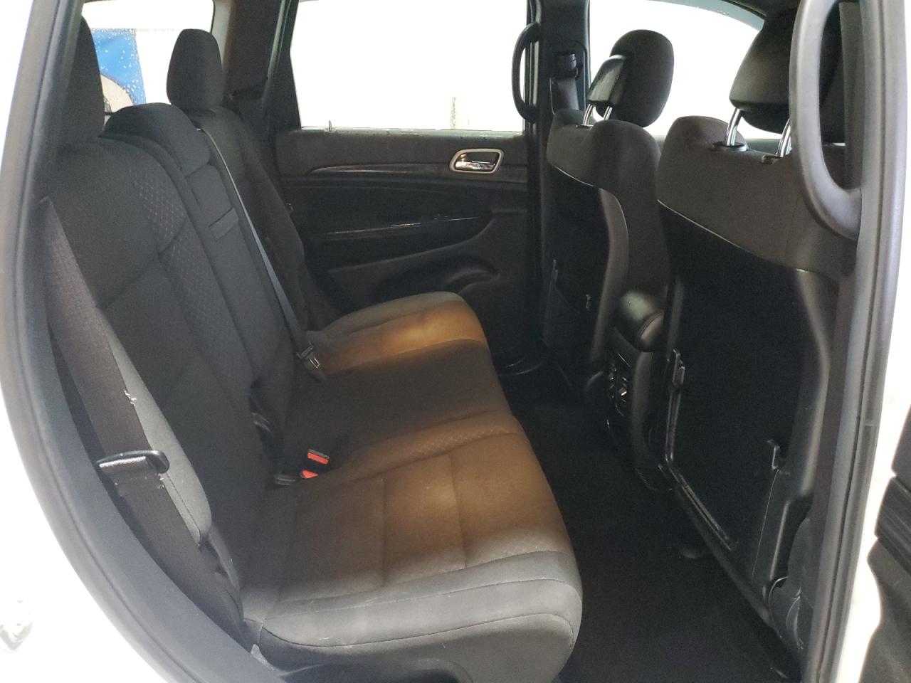 2020 Jeep Grand Cherokee - Image 11