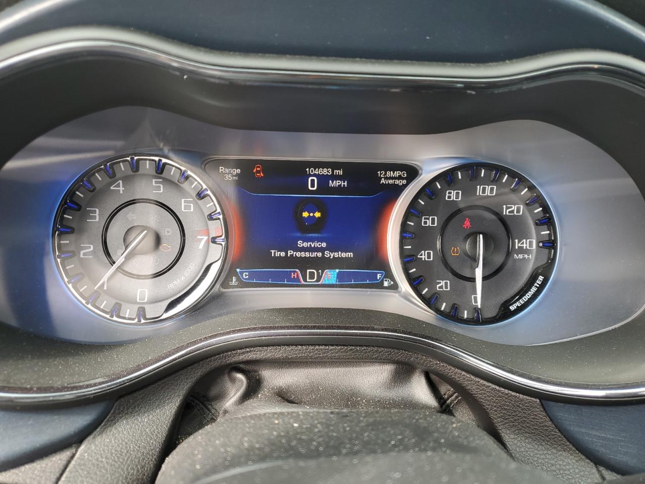 2015 Chrysler 200 - Image 9