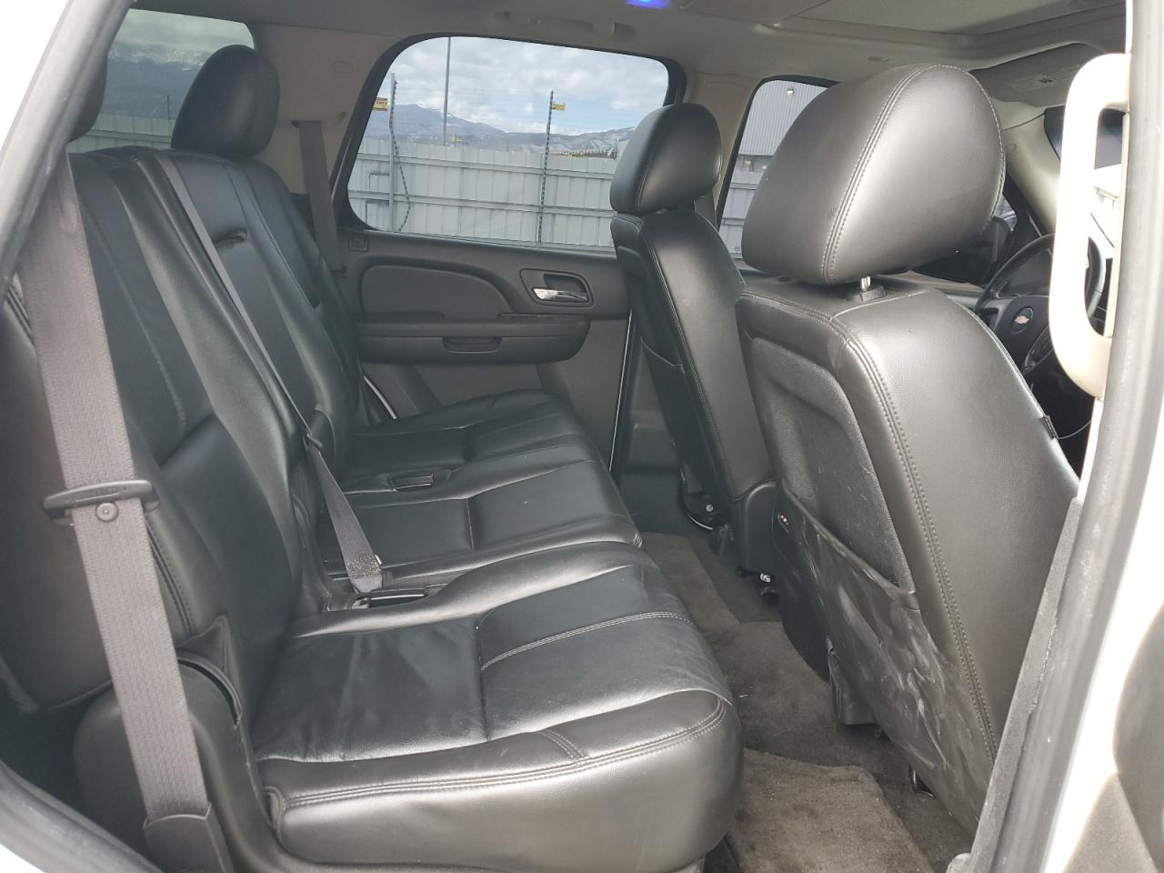 2011 Chevrolet Tahoe - Image 12