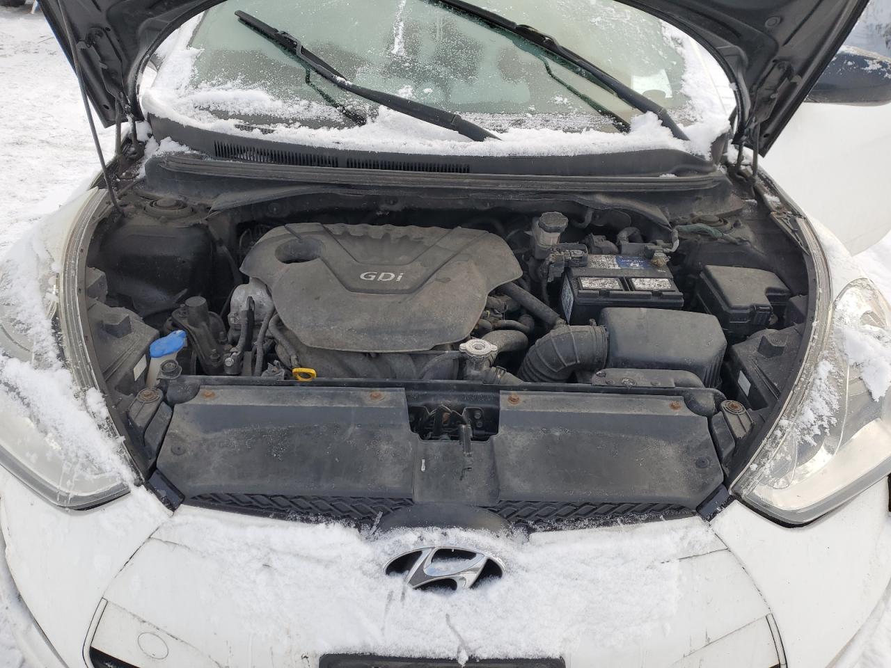 2012 Hyundai Veloster - Image 11
