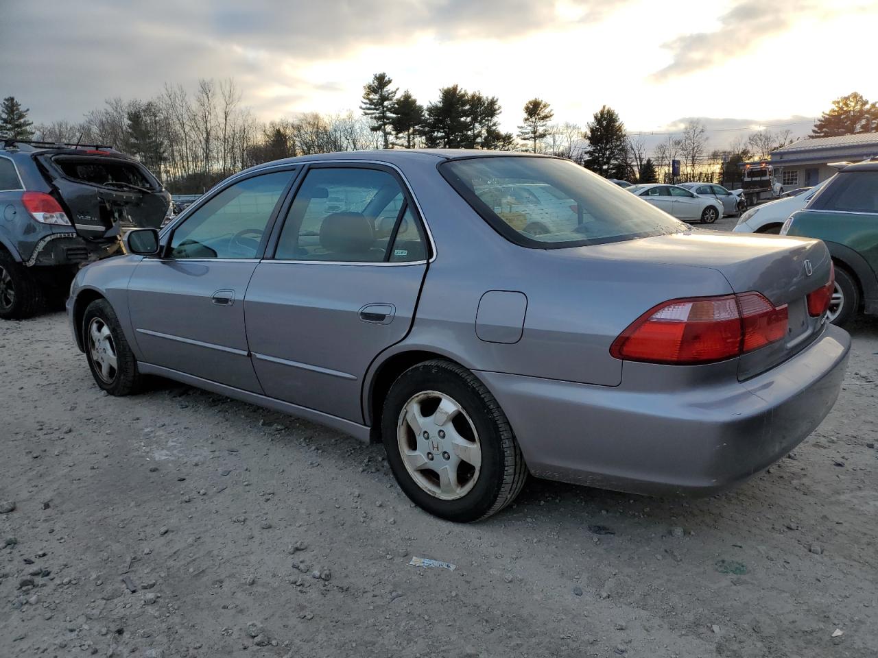 2000 Honda Accord - Image 2