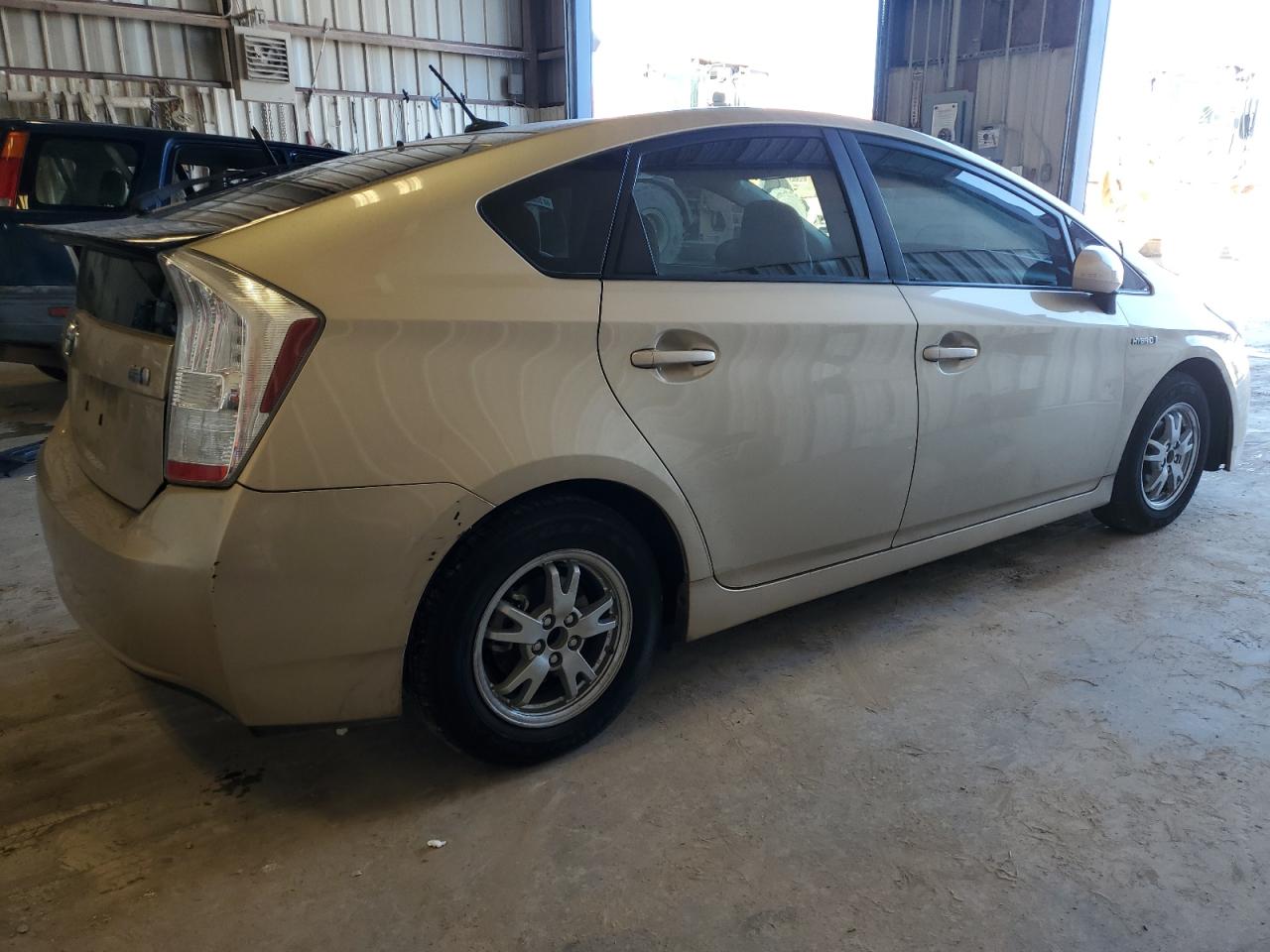 2011 Toyota Prius - Image 3