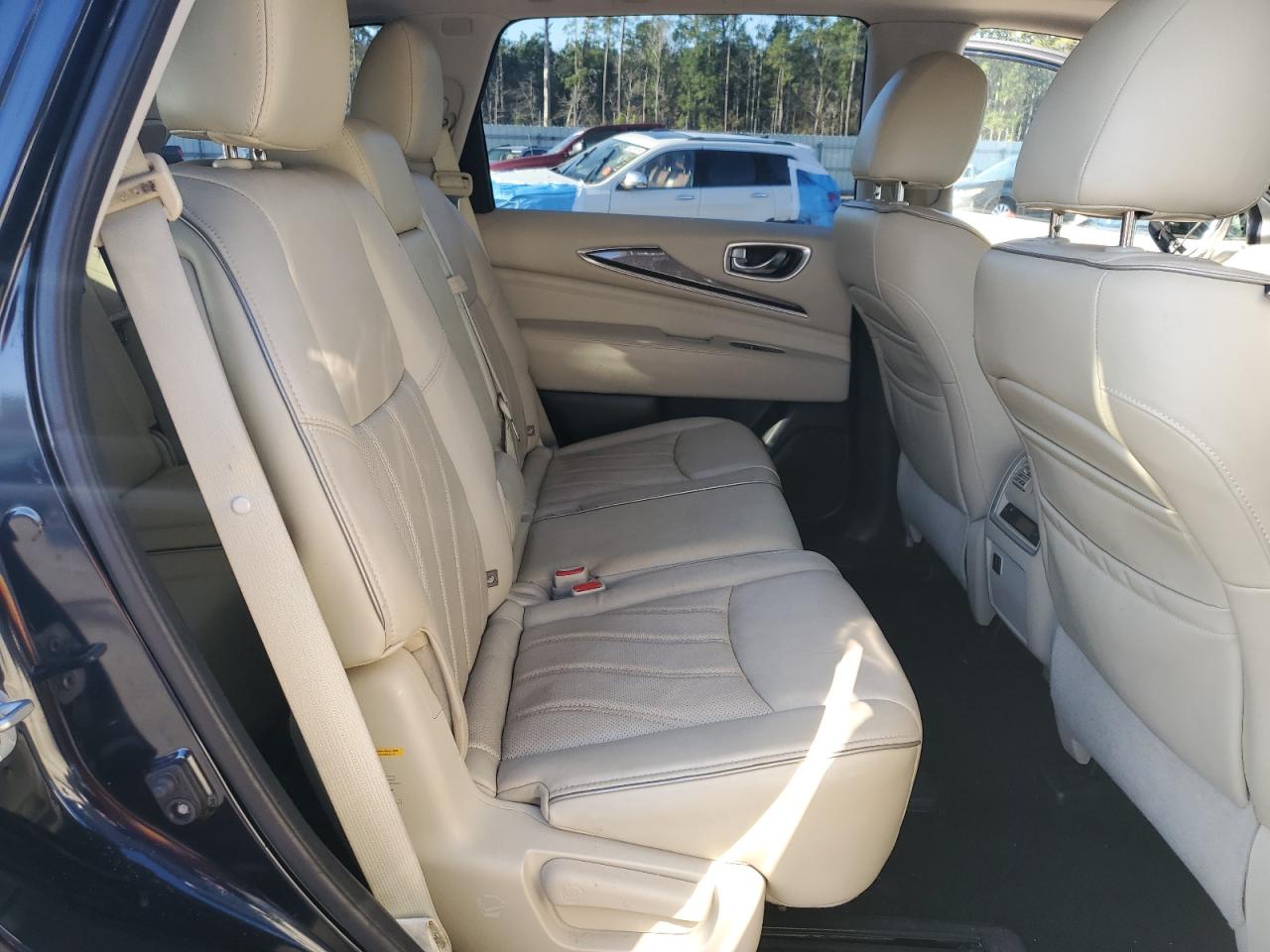 2016 Infiniti QX60 - Image 11