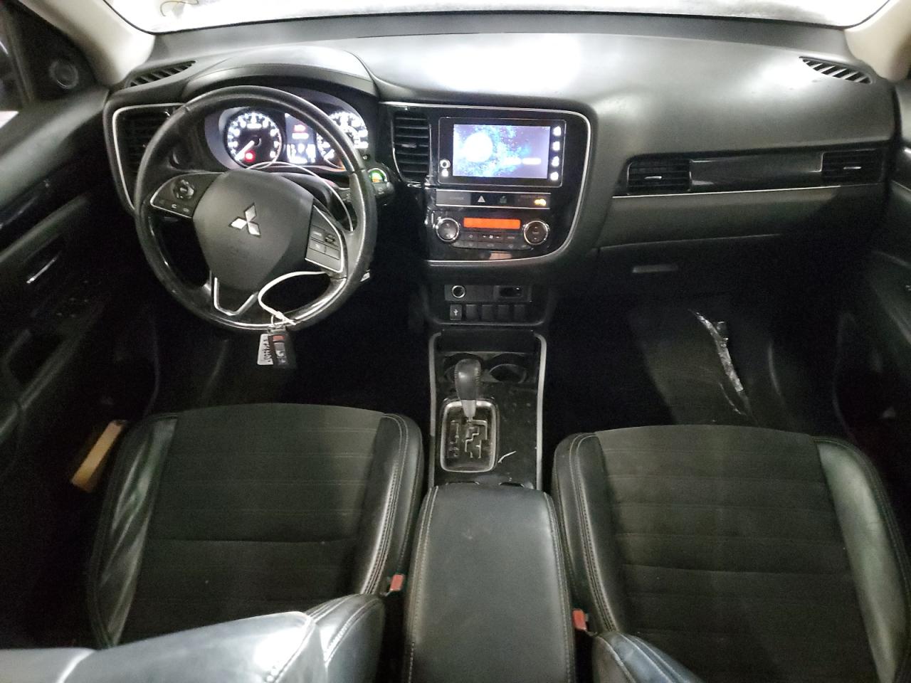 2019 Mitsubishi Outlander - Image 8
