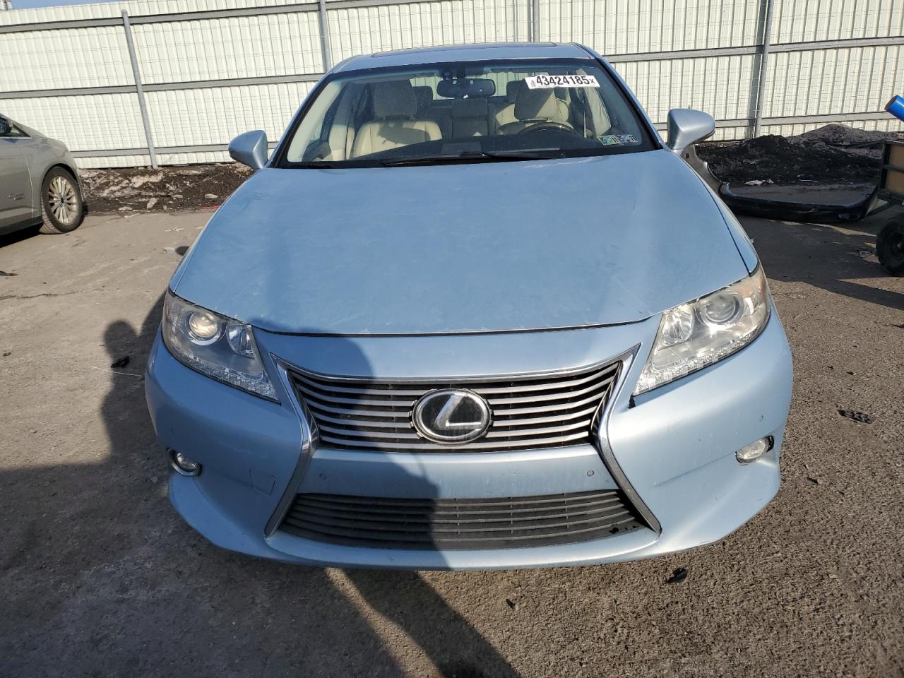 2014 Lexus ES - Image 5