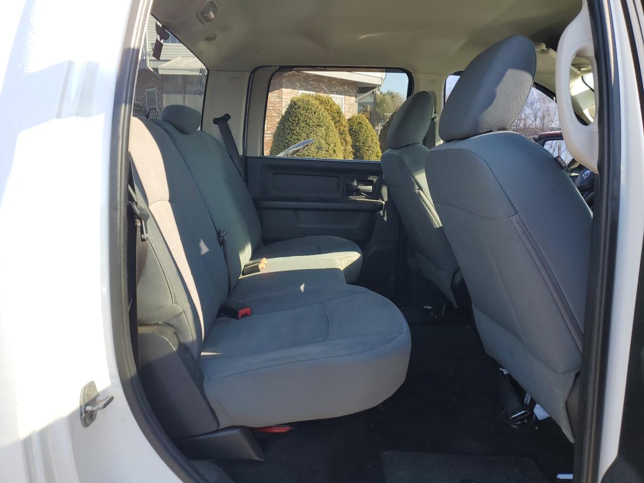 2014 RAM 1500 - Image 10