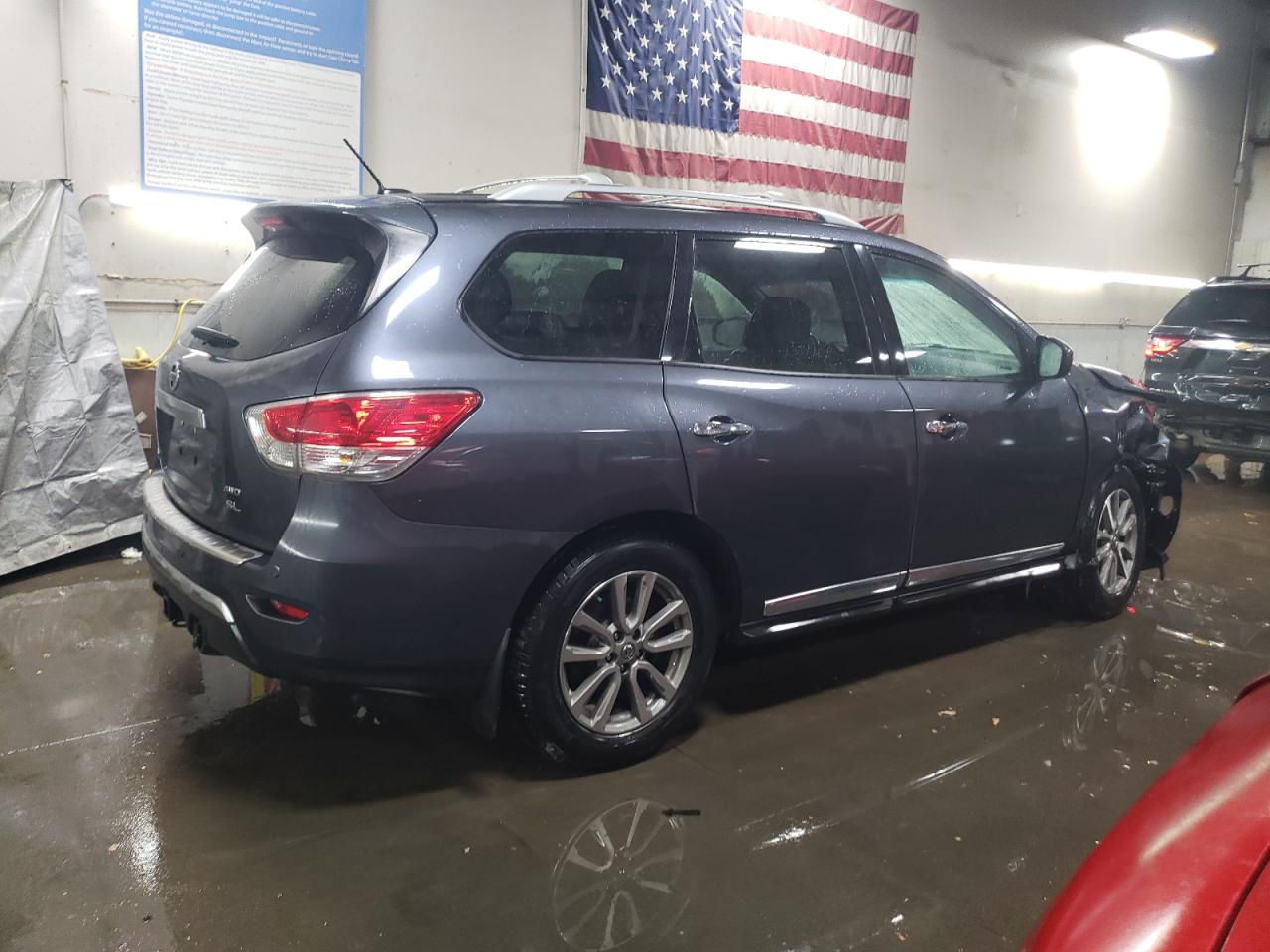 2014 Nissan Pathfinder - Image 3