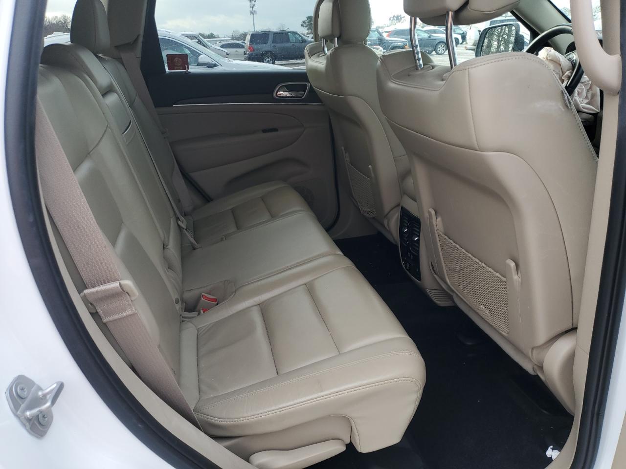 2018 Jeep Grand Cherokee - Image 12