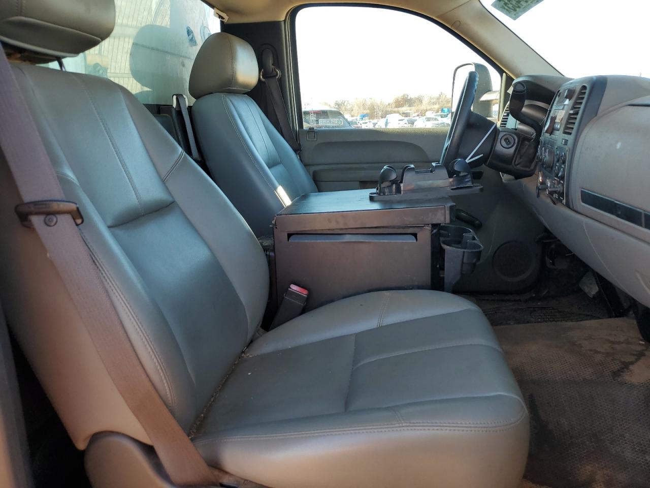 2012 Chevrolet Silverado - Image 10