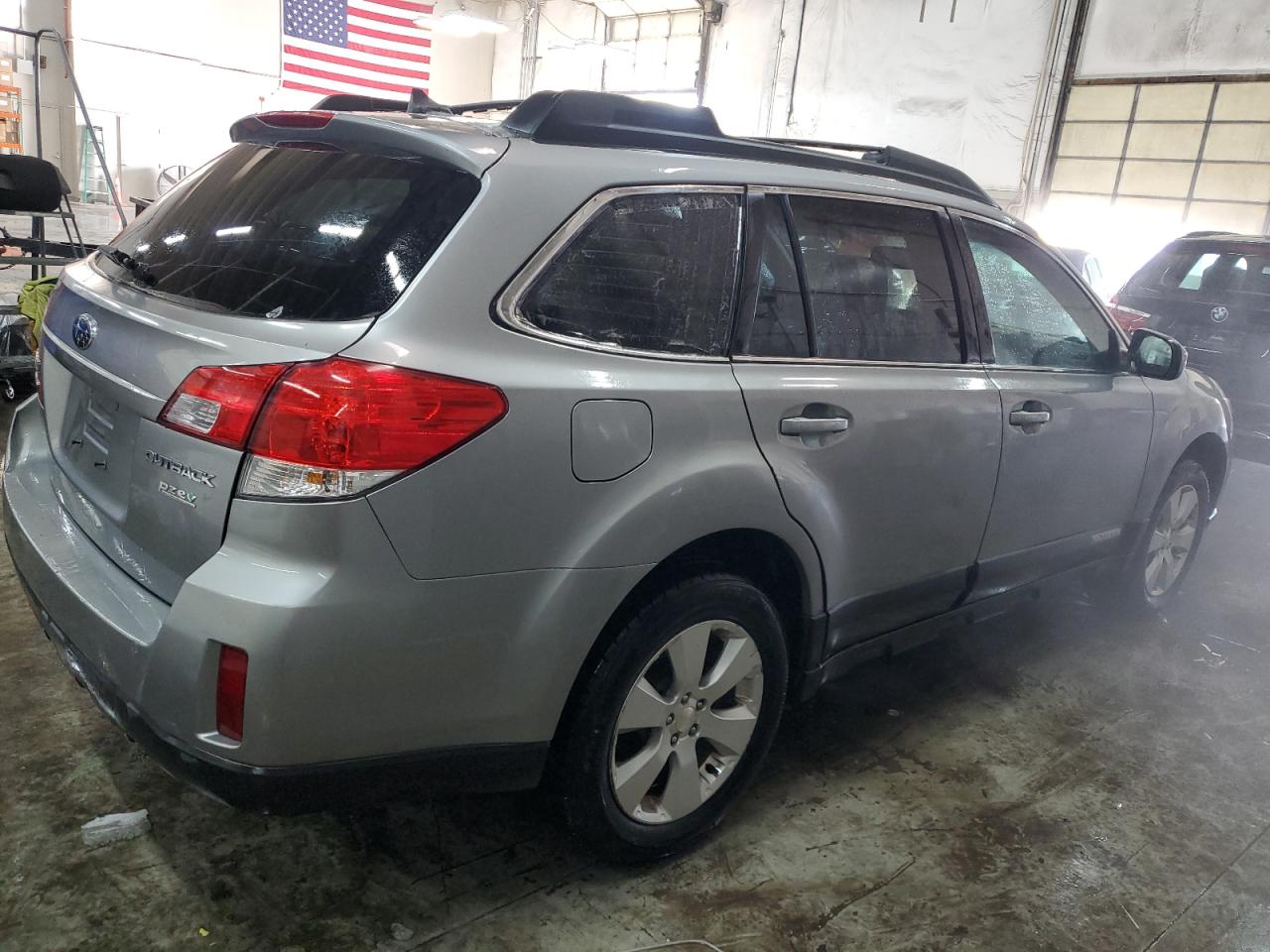 2011 Subaru Outback - Image 3
