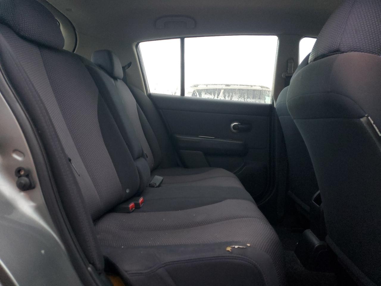2007 Nissan Versa - Image 10