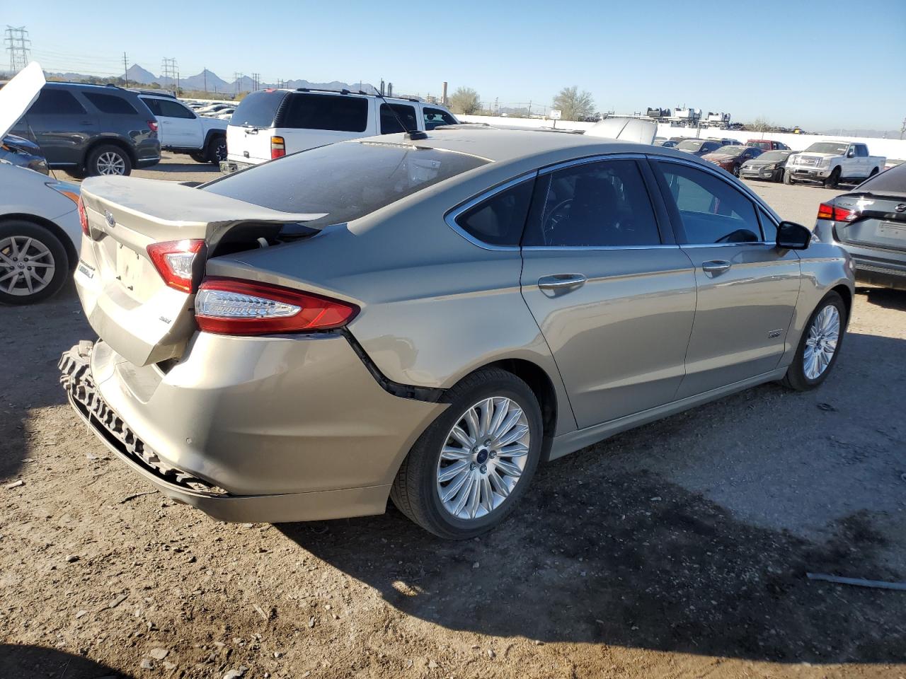 VIN 3FA6P0PU4GR157416 2016 FORD FUSION no.3