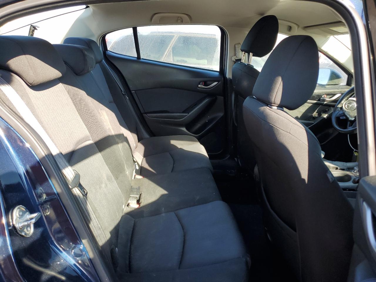 2016 Mazda 3 - Image 10