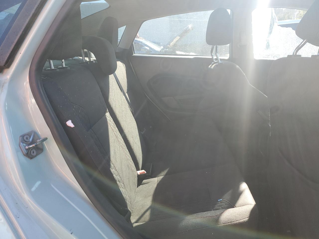 2018 Ford Fiesta - Image 11