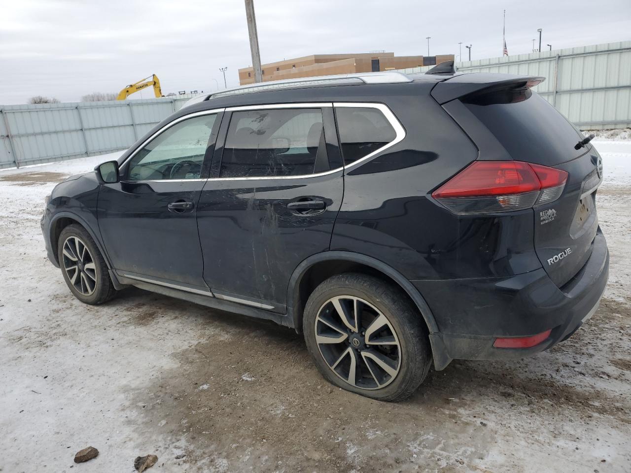 2018 Nissan Rogue - Image 2