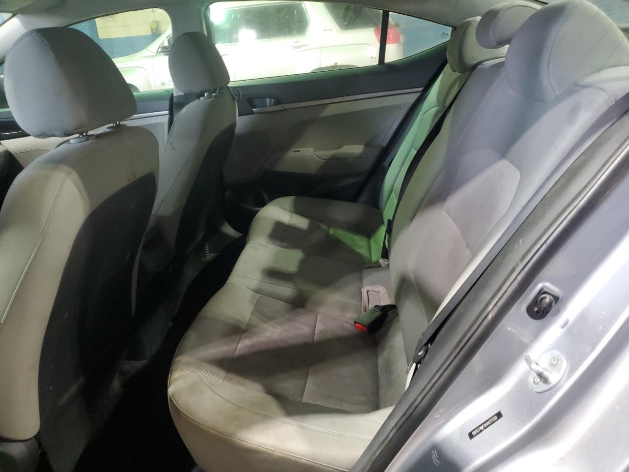 2017 Hyundai Elantra - Image 10