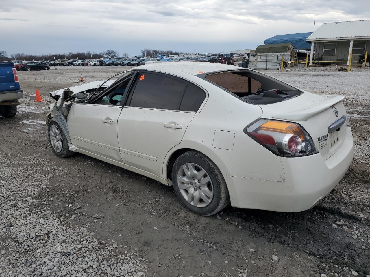 2011 Nissan Altima - Image 2