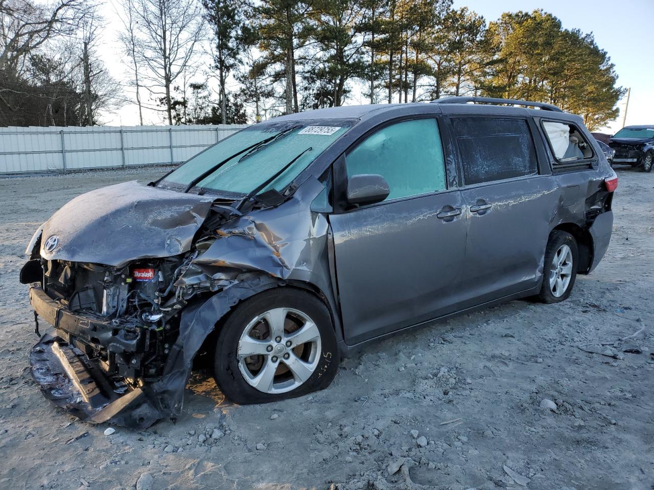 2017 Toyota Sienna - Image 1