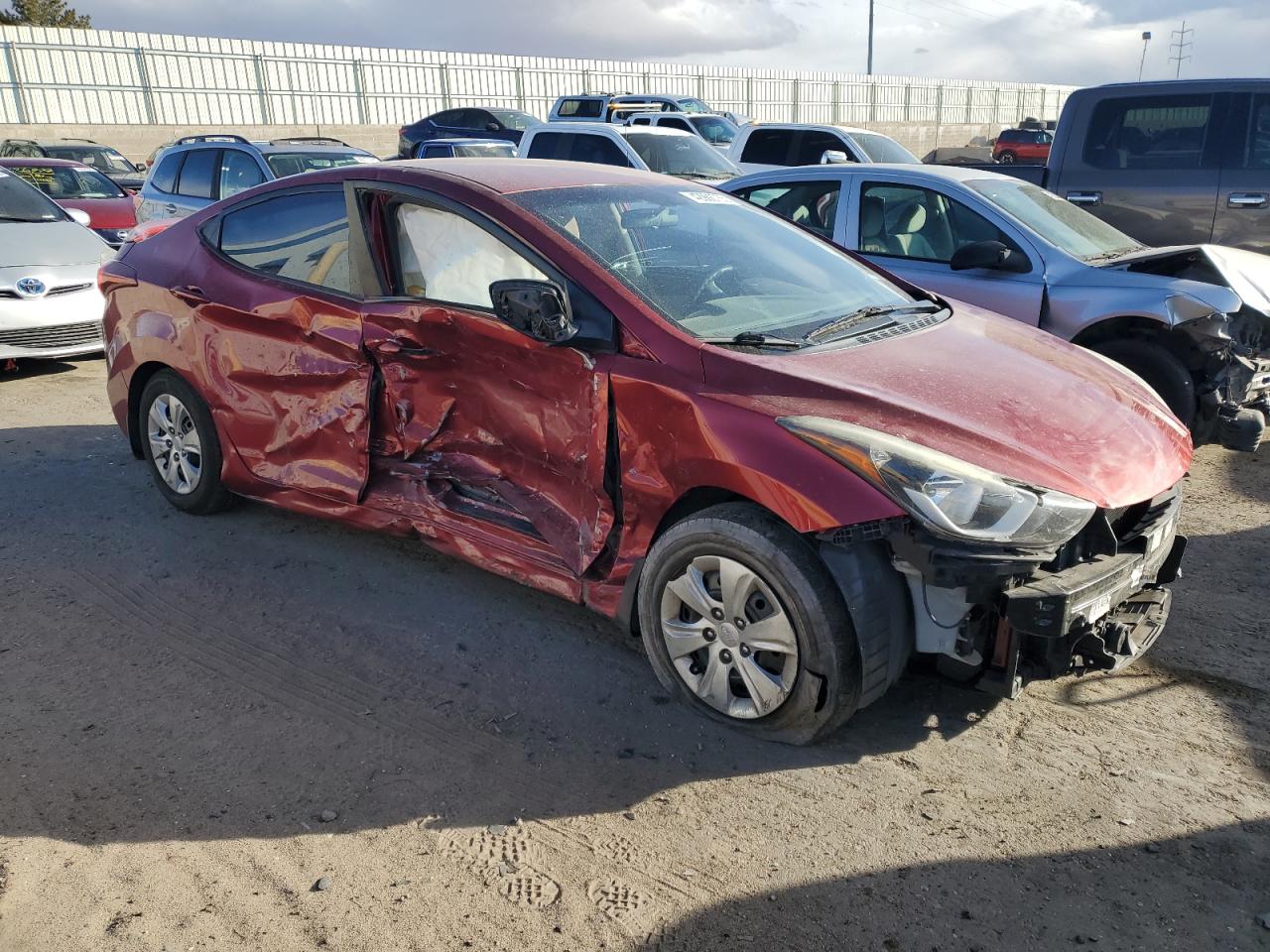 2016 Hyundai Elantra - Image 4