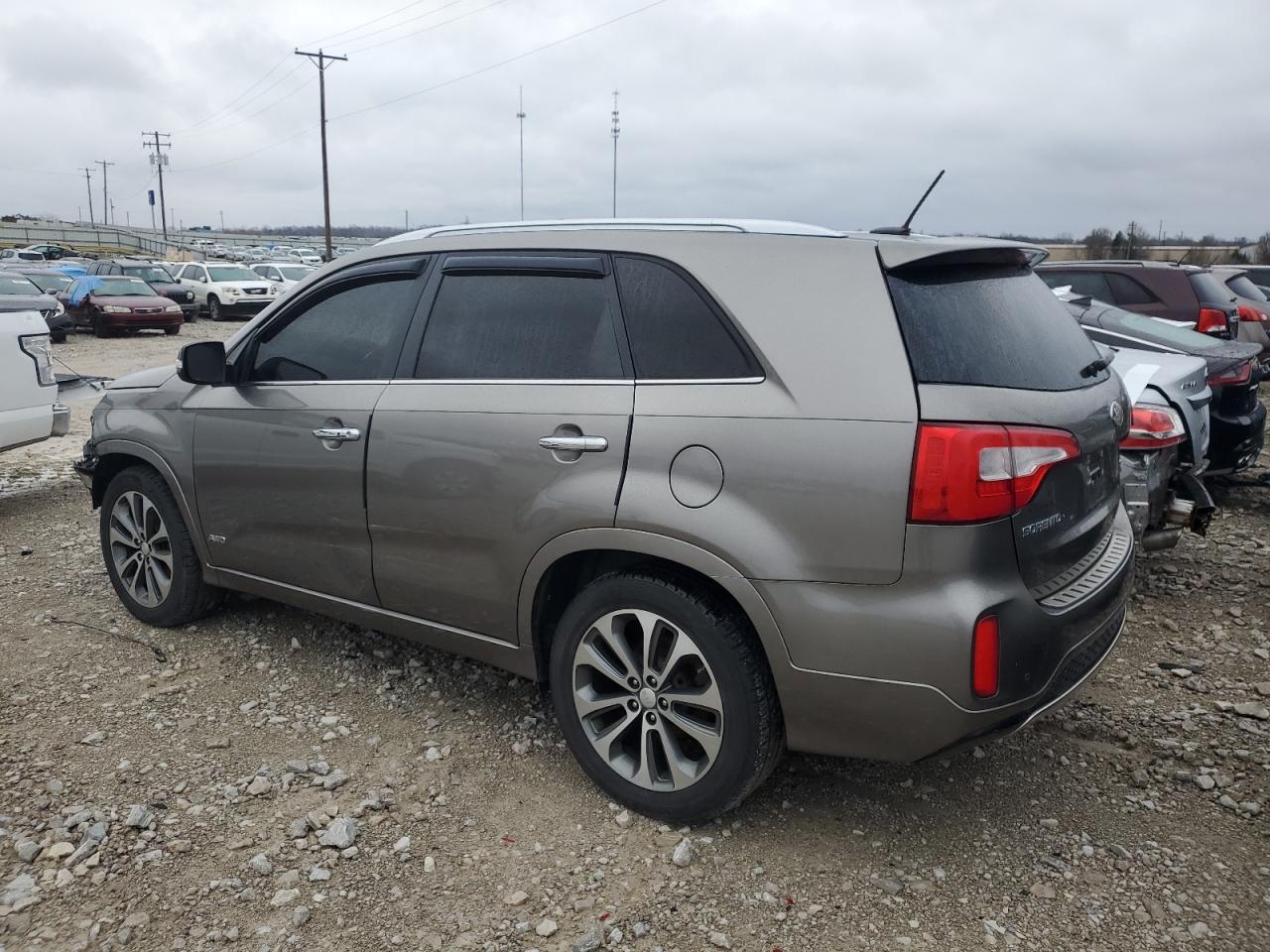 2014 Kia Sorento - Image 2