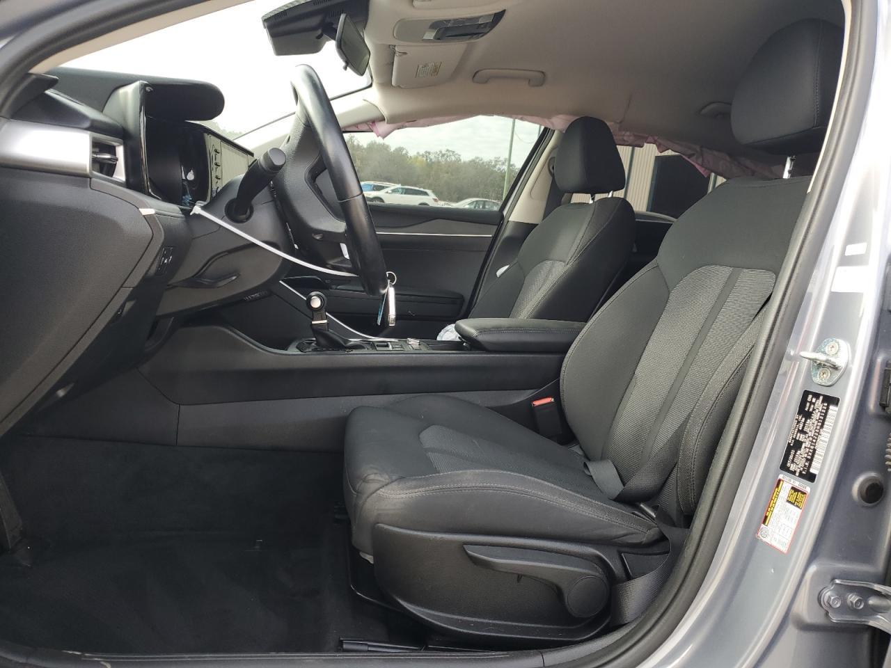 2022 Kia K5 - Image 7