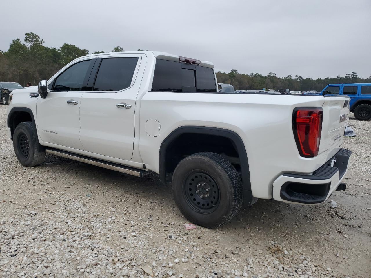 2020 GMC Sierra - Image 2