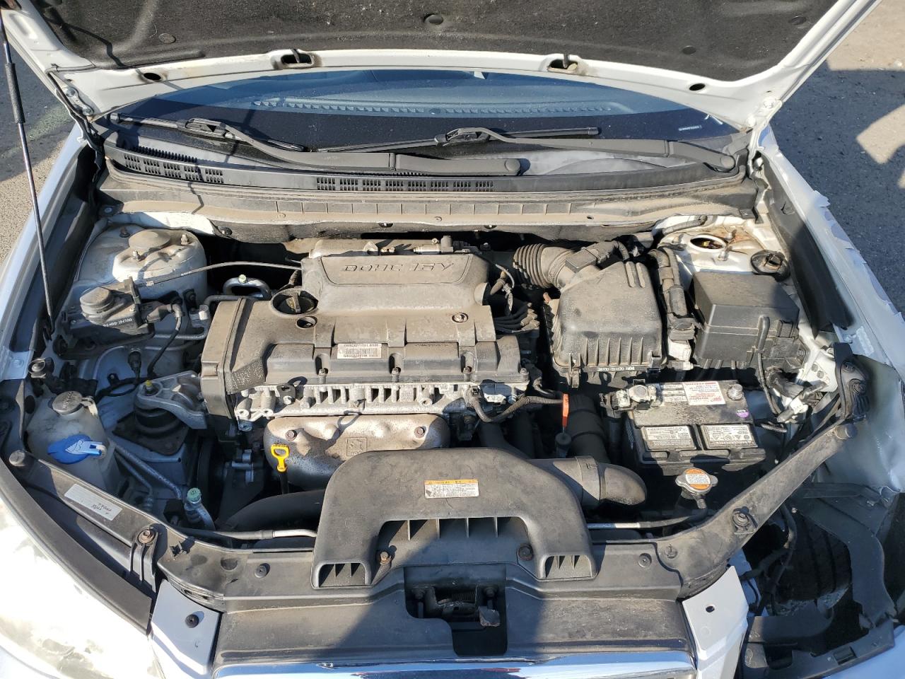 2008 Hyundai Elantra - Image 12