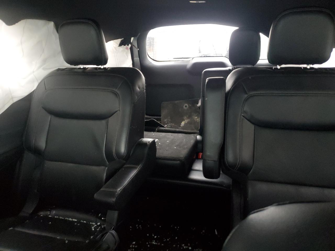 2020 Ford Explorer - Image 10