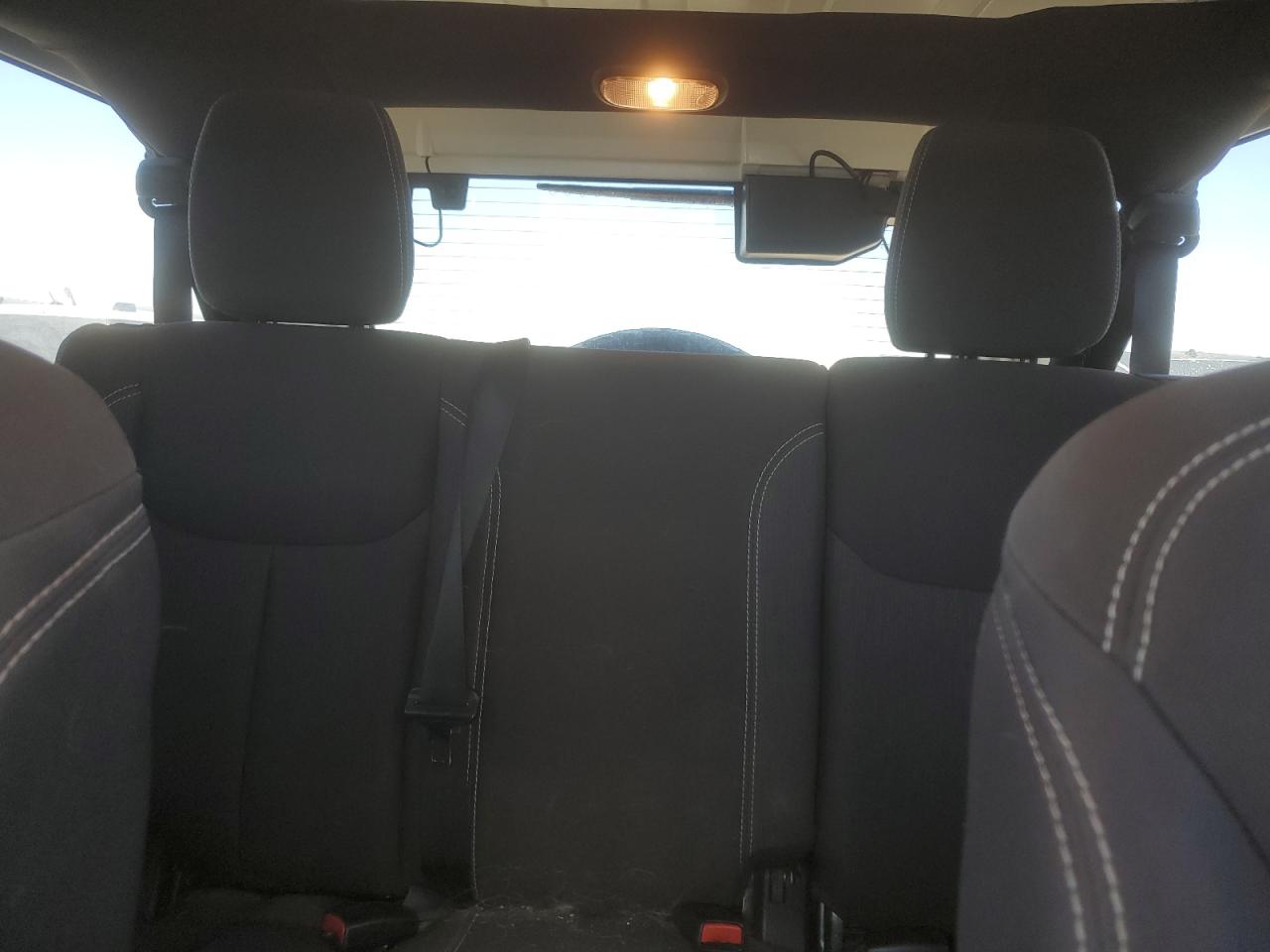 2016 Jeep Wrangler - Image 10