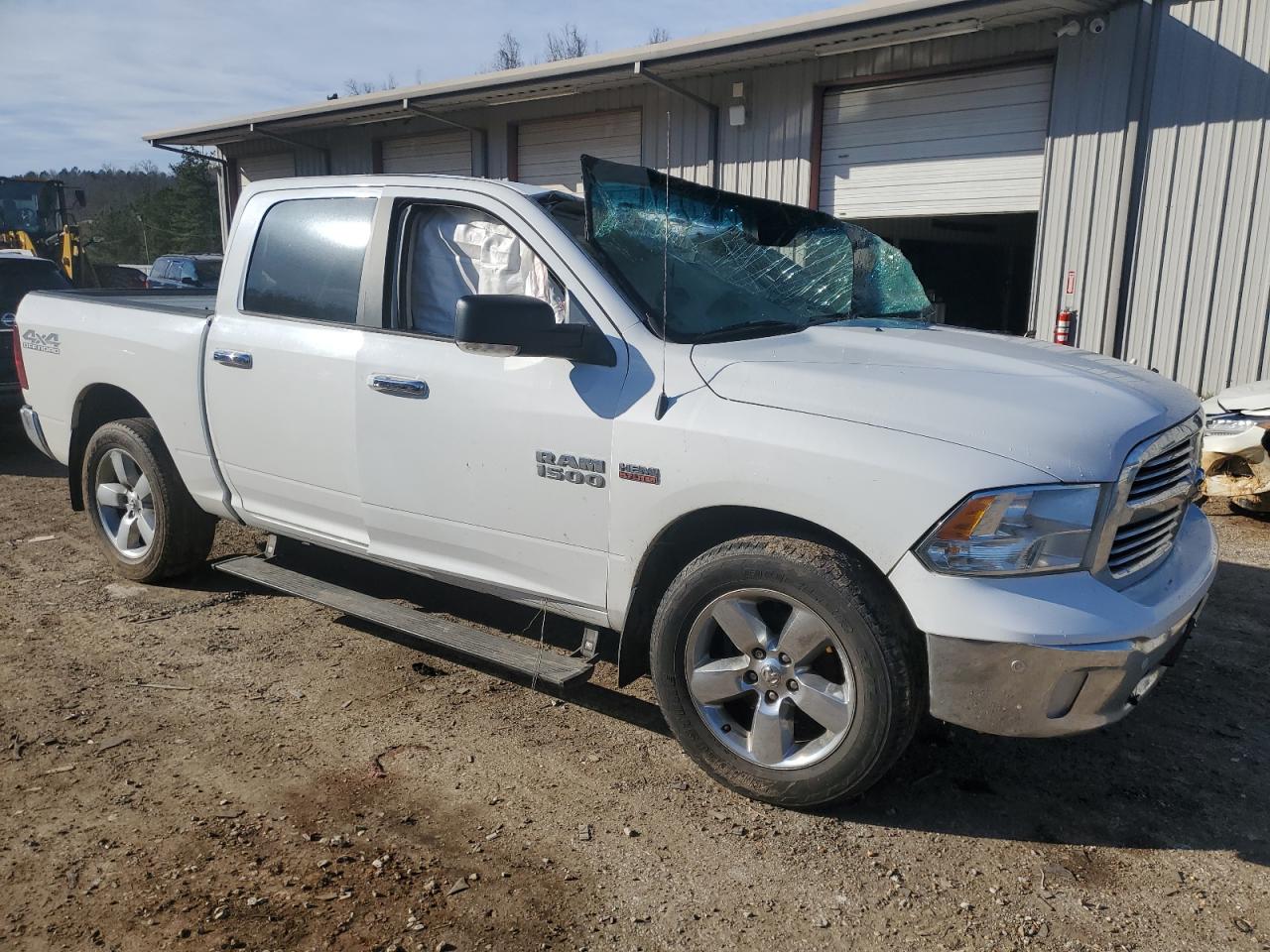 2016 RAM 1500 - Image 4