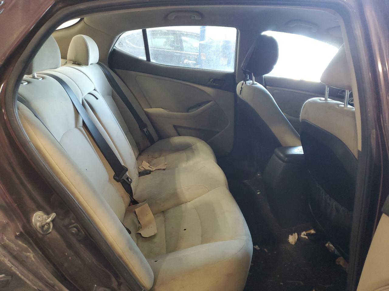 2013 Kia Optima - Image 10