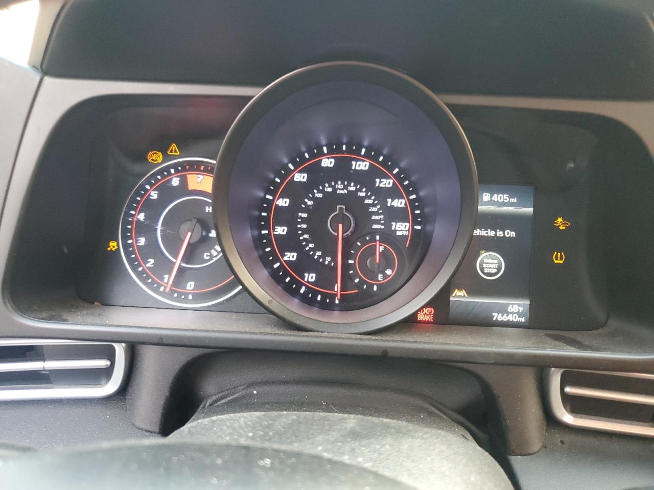 2022 Hyundai Elantra - Image 9