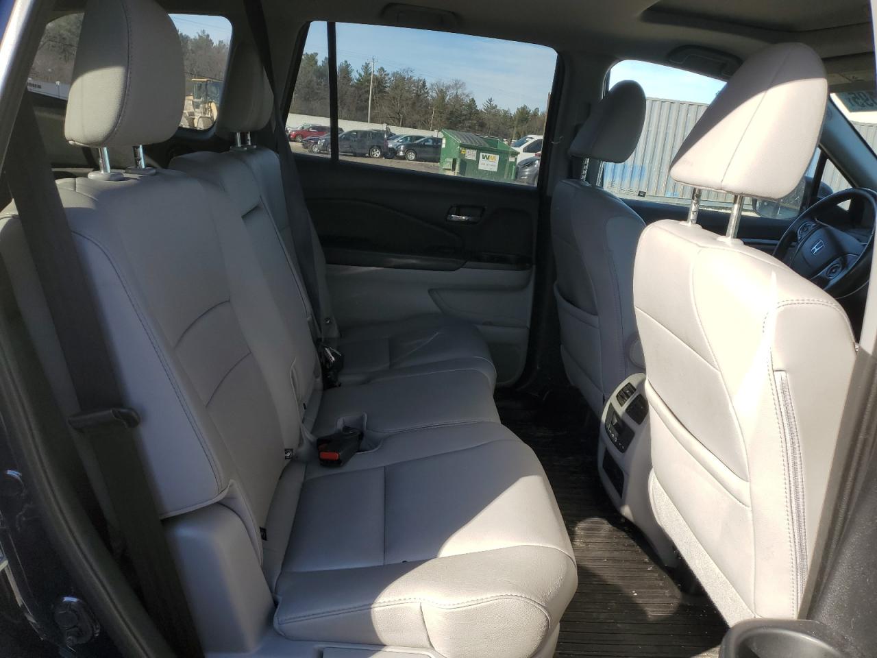 2017 Honda Pilot - Image 11