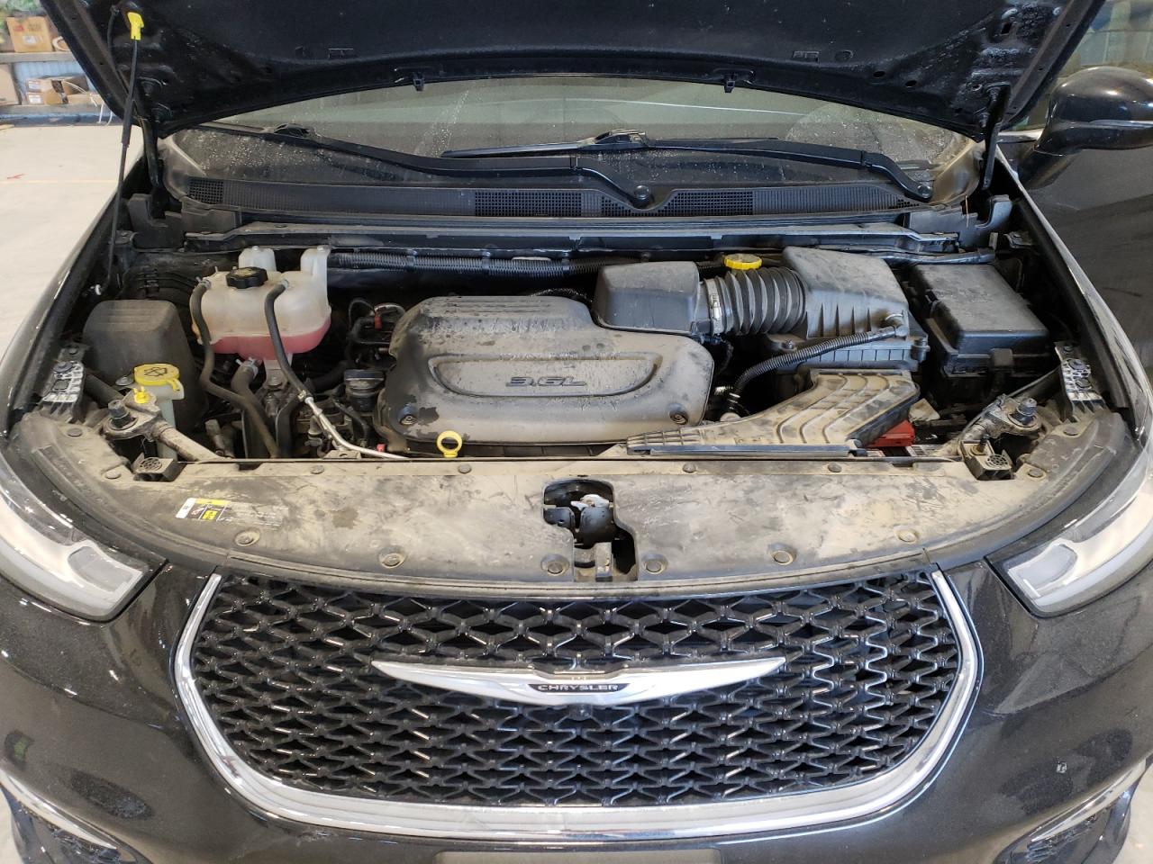 2021 Chrysler Pacifica - Image 12