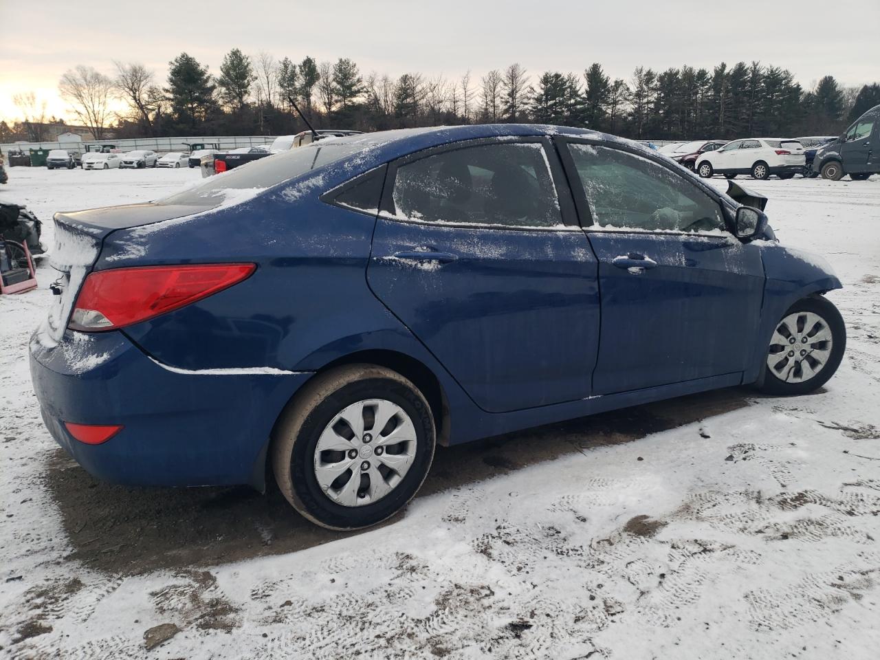 2016 Hyundai Accent - Image 3