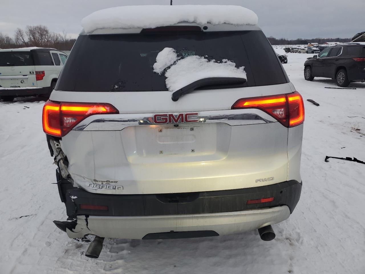 2017 GMC Acadia - Image 6