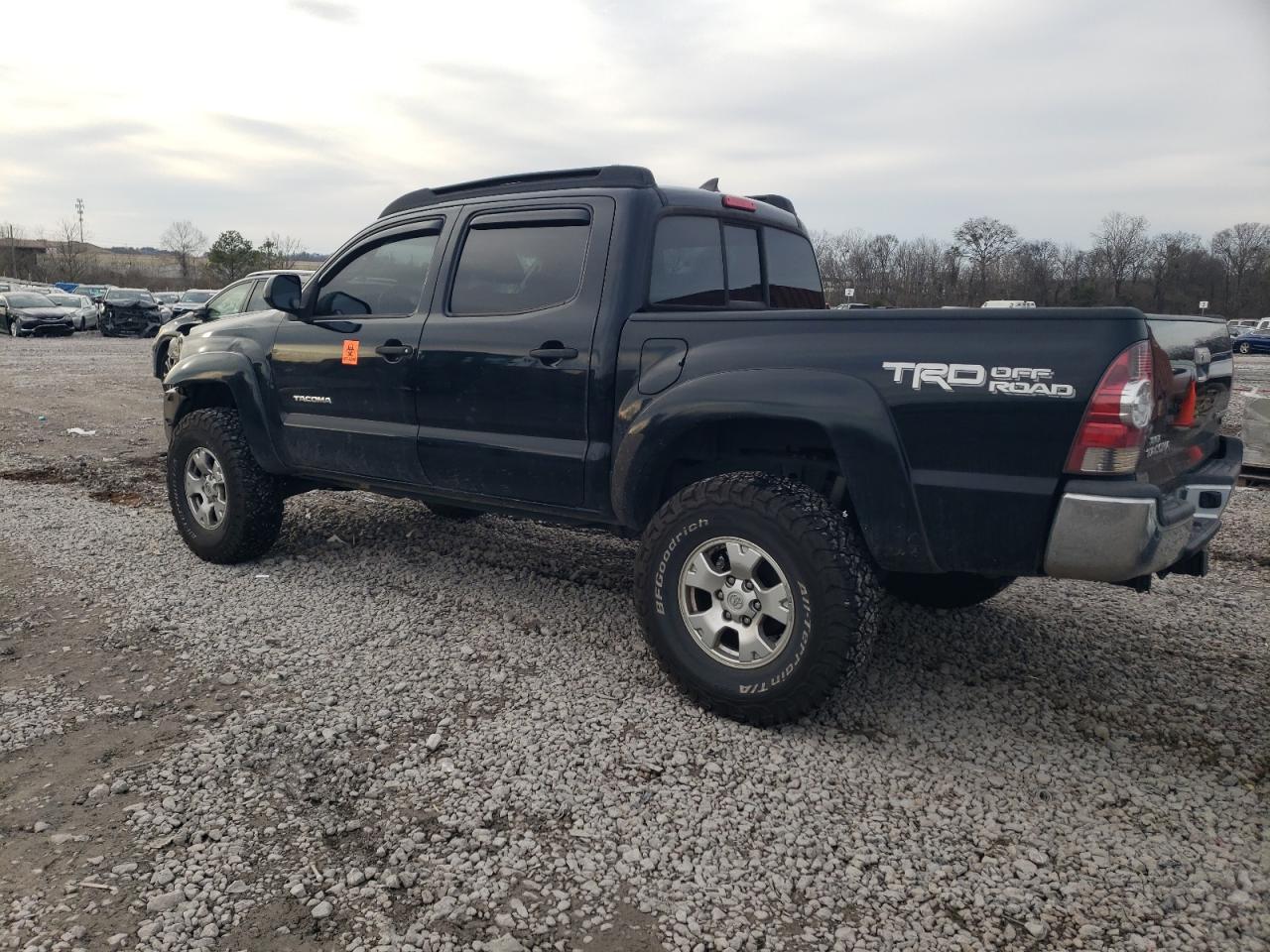 2014 Toyota Tacoma - Image 2