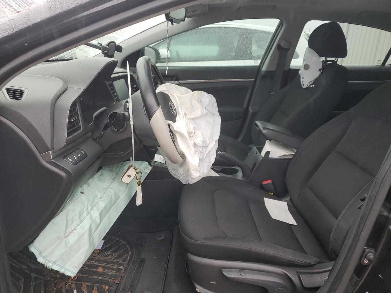 2019 Hyundai Elantra - Image 7