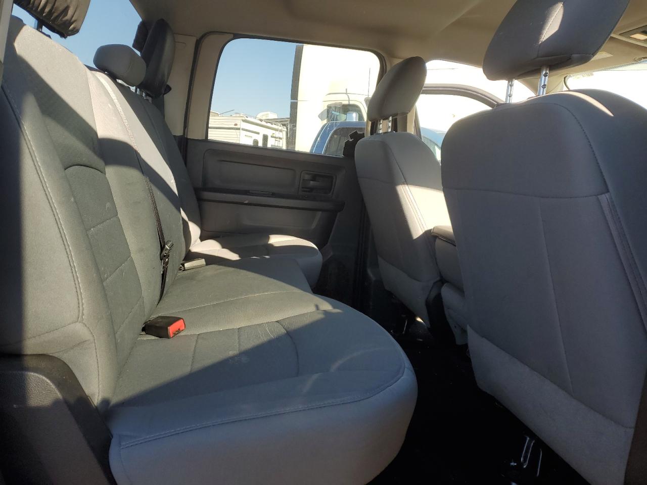 2014 RAM 3500 - Image 10