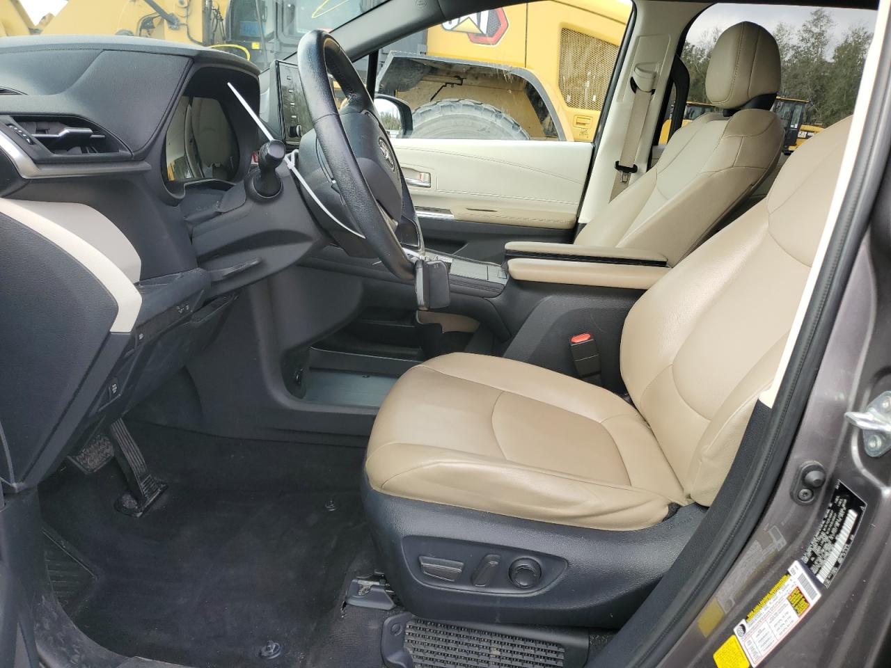 2021 Toyota Sienna - Image 7