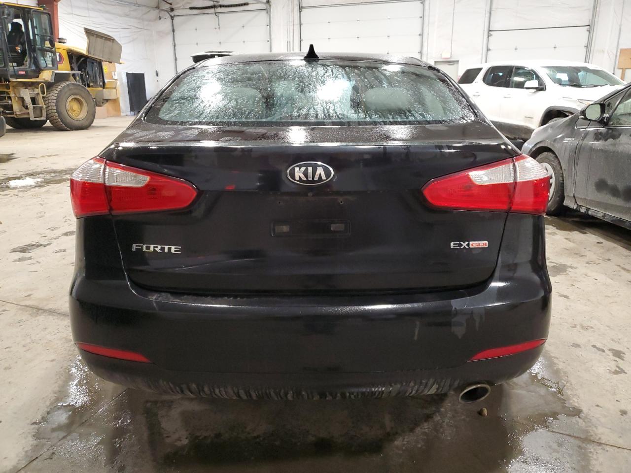 2016 Kia Forte - Image 6