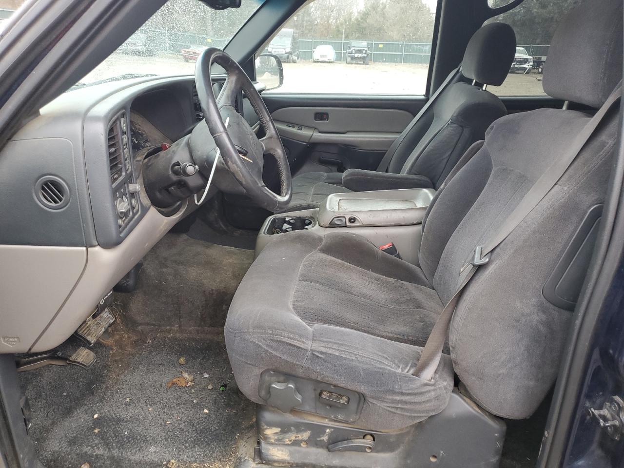 2002 Chevrolet Tahoe - Image 7