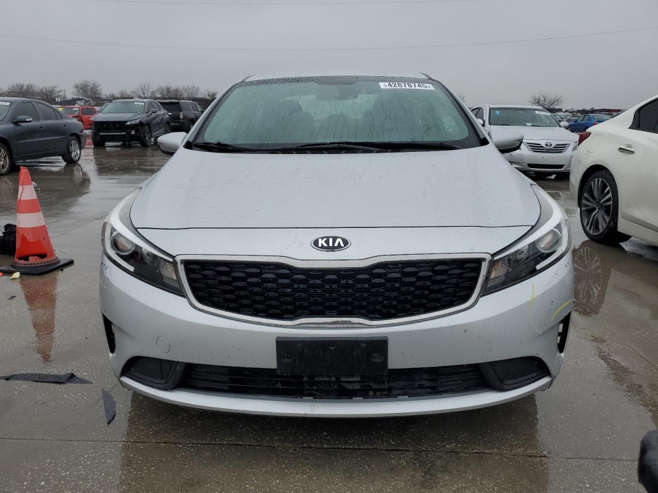 2017 Kia Forte - Image 5