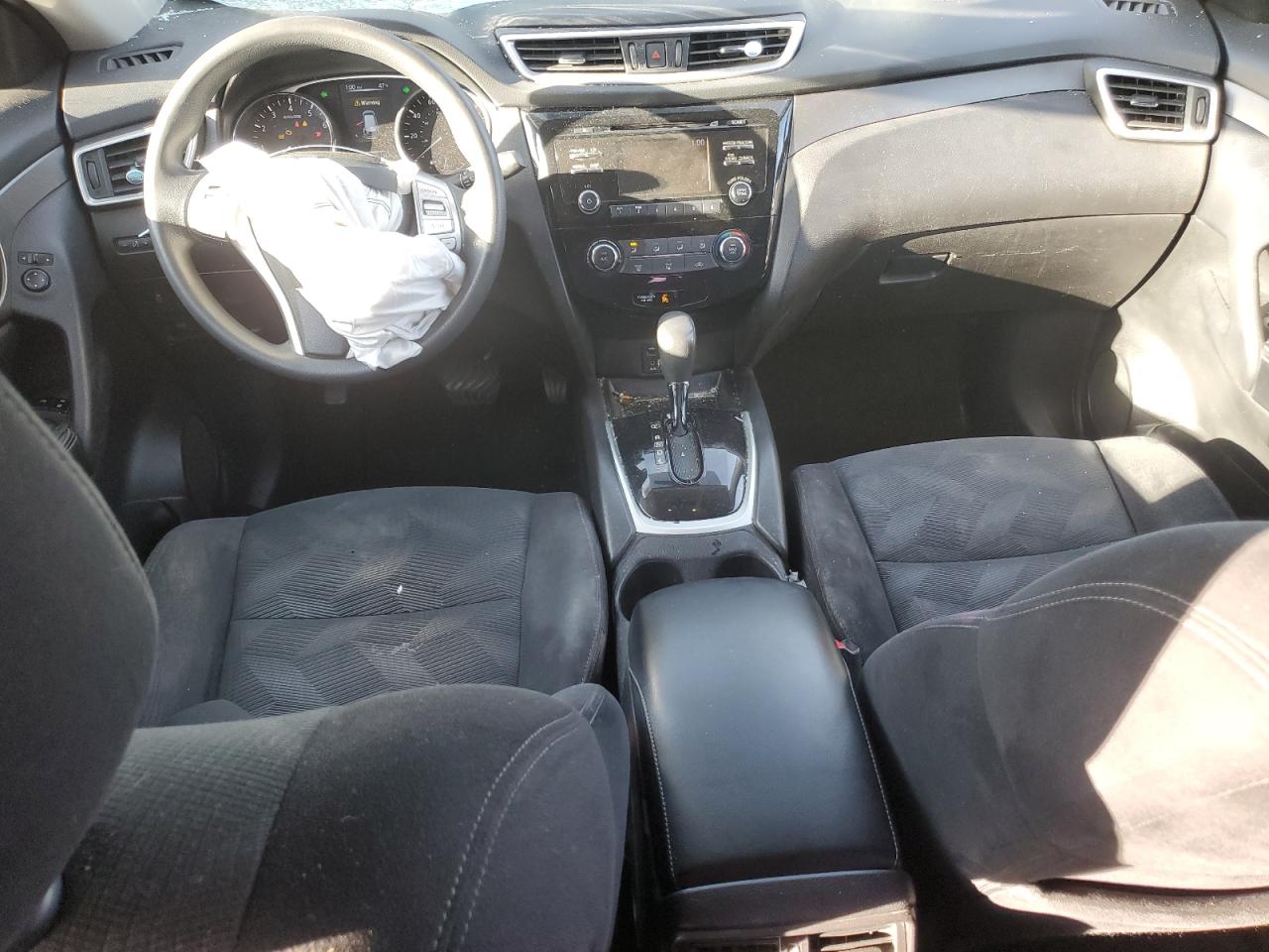 2015 Nissan Rogue - Image 8